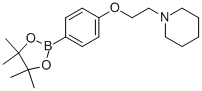 CAS 登录号：934586-49-9， 1-{2-[4-(4,4,5,5-四甲基-[1,3,2]二氧杂环戊硼烷-2-基)-苯氧基]-乙基}-哌啶