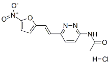 CAS 登录号：94248-98-3， N-[6-[2-(5-硝基-2-呋喃基)乙烯]哒嗪-3-基]乙酰胺单盐酸盐