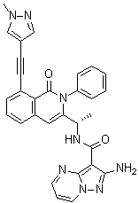 2-氨基-N-[(1S)-1-[1,2-二氢-8-[2-(1-甲基-1H-吡唑-4-基)乙炔基]-1-氧代-2-苯基-3-异喹啉基]乙基]-吡唑并[1,5-a]嘧啶-3-甲酰胺分子结构 (CAS 1693758-51-8)